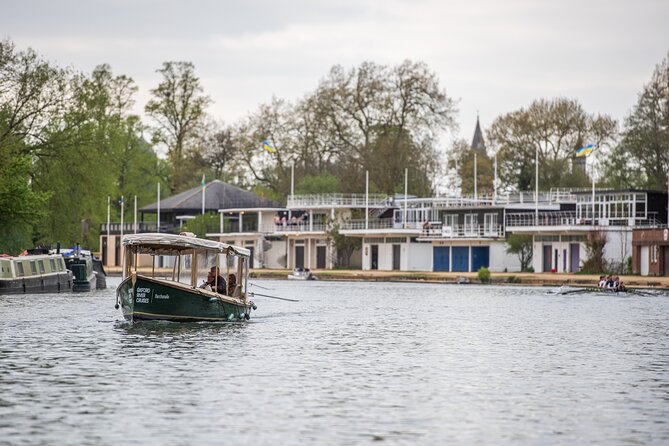 Oxford Sightseeing River Cruise Along The University Regatta Course - What this Oxford river cruise actually shows you