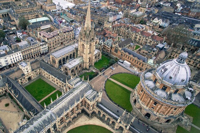 Oxford Tour App, Hidden Gems Game and Big Britain Quiz (1 Day Pass) UK - How the Oxford day begins