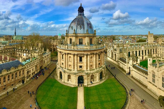 Oxford Tour App, Hidden Gems Game and Big Britain Quiz (1 Day Pass) UK - Following the quiz around Oxford