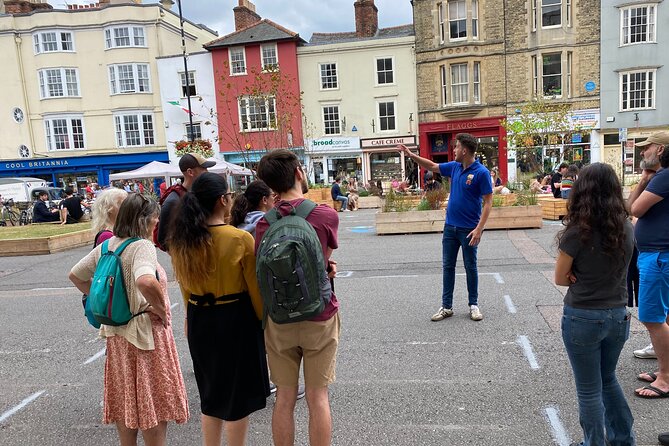 Oxford University Walking Tour by Alumni™ & Optional New College - Why this Oxford tour works well