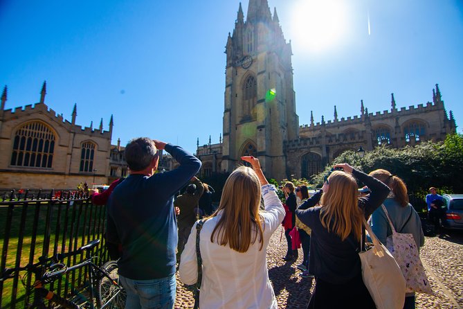 Oxford University Walking Tour With University Alumni Guide - Why a student guide changes the Oxford experience