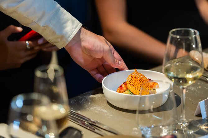 Paris by Rail - Sightseeing Bus and Eiffel Tower Champagne Lunch - Sacré-Cœur and the final Paris views