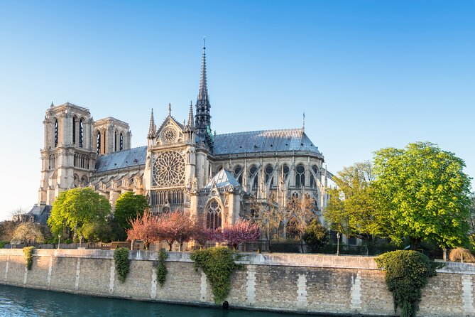 Paris Explorer Rail Tour from London with Paris Sightseeing Bus - Arriving at Gare du Nord and finding your bearings