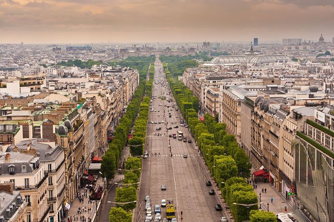 Paris Tour via Eurostar, with Seine Cruise and Travelcard - Making the most of the zones 1 to 3 Travelcard