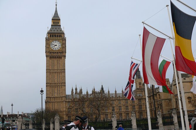 Powerhouse London - Private Walking Tour - Parliament Square begins the story of power