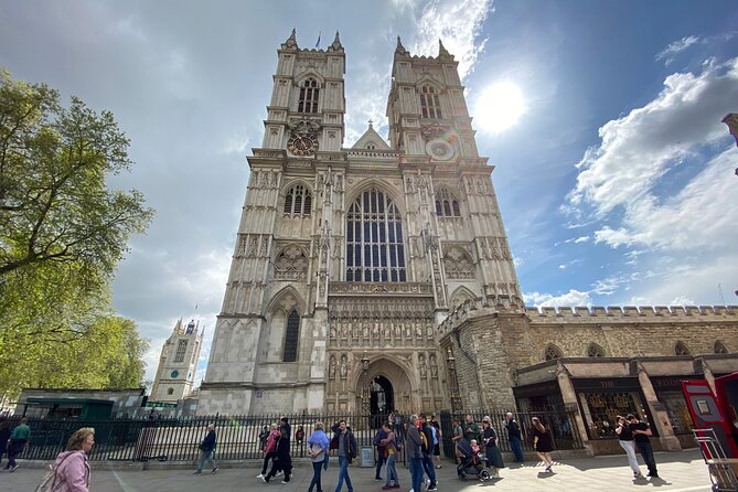 Priority Access Westminster Abbey Tour with a Professional Guide - Practical tips for a smoother visit