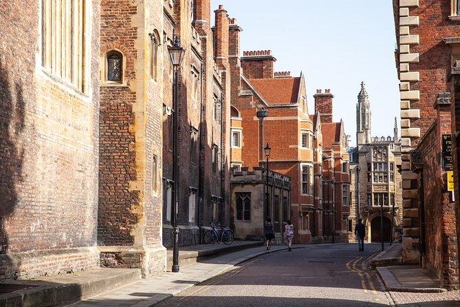 Private 2-Hour Cambridge Walking Tour With University Alumni Guide - River Cam and Mathematical Bridge