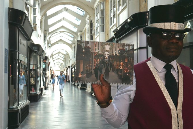 Private 3 hour Poirot Tour of London by Black Taxi - The guides, clips, and personal touch