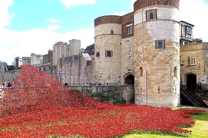 Private 3-hour Tour of The Iconic Tower of London & Tower Bridge - Walking from the Tower to Tower Bridge