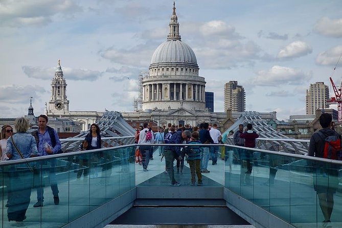 Private 4 hour Tour of London with driver and guide with Hotel Pick Up - Piccadilly Circus and Trafalgar Square