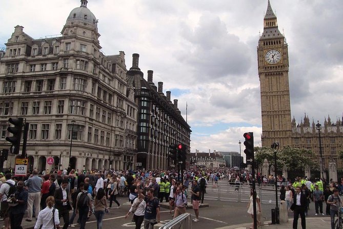 Private 4 hour Tour of London with driver and guide with Hotel Pick Up - Westminster Abbey and the story of British coronations