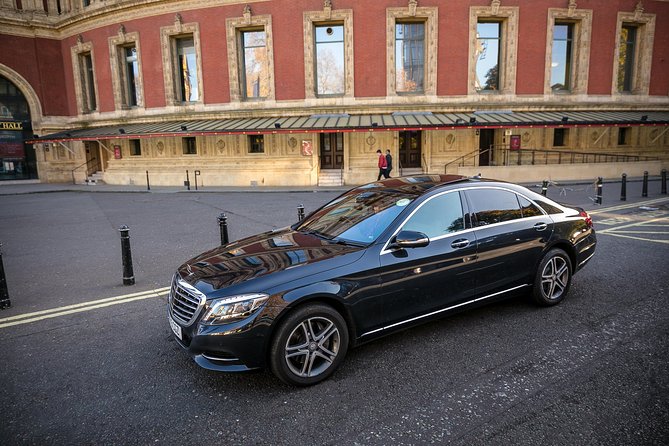 Private Arrival Transfer: Heathrow Airport to Central London - The Heathrow to London drive takes about 30 minutes