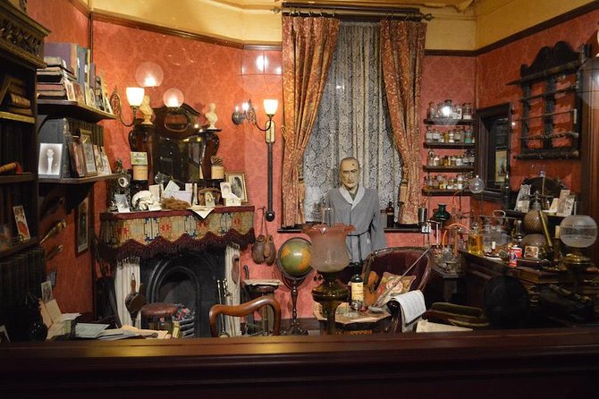 Private Bespoke Tour: Sherlock Holmes and Sir Arthur Conan Doyle - Simpson’s in the Strand, Holmes’s favorite table