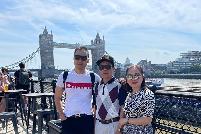 Private Big Sights Taxi Tour of London - Borough Market offers a welcome food pause