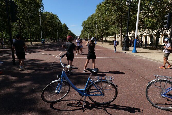 Private Bike or eBike Gold Classic Tour London - Starting on Kennington Road