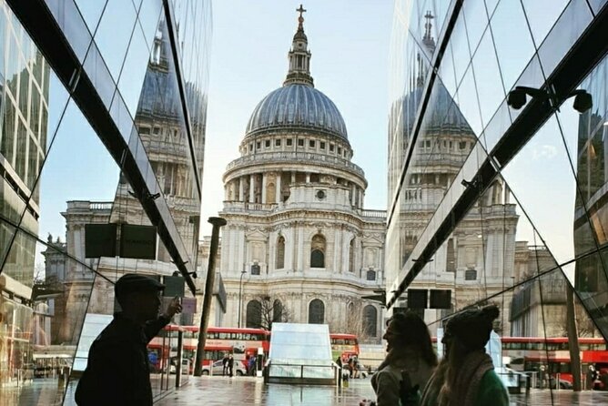 Private Black Cab Tour of London's Iconic Landmarks - Photo stops and the comfort factor