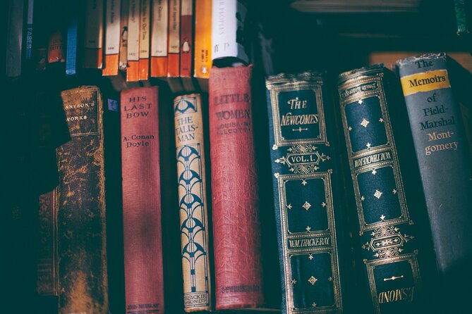 Private | Cambridge University Ghost Tour Led By University Alumni - The Haunted Bookshop and a familiar sweet
