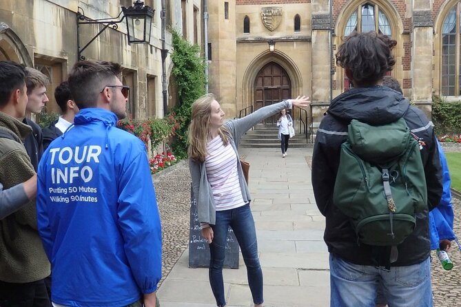 Private | Cambridge University Tour By Alumni™ & King's Chapel - Corpus Christi and Queens’ College