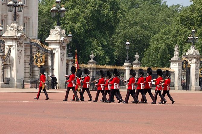 Private Chauffeured Minivan at Your Disposal in London for 4 Hours - Whitehall and Trafalgar Square