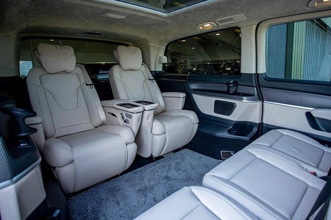 Private Chauffeured Tour to Windsor Castle from London - The ride from London to Windsor