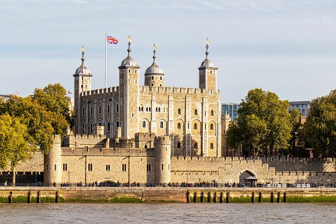 Private City of London Walking Tour - The Monument and the Great Fire of 1666