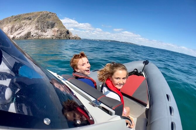 Private Coastal Boat Tour in Torquay - Leaving from Torquay Marina