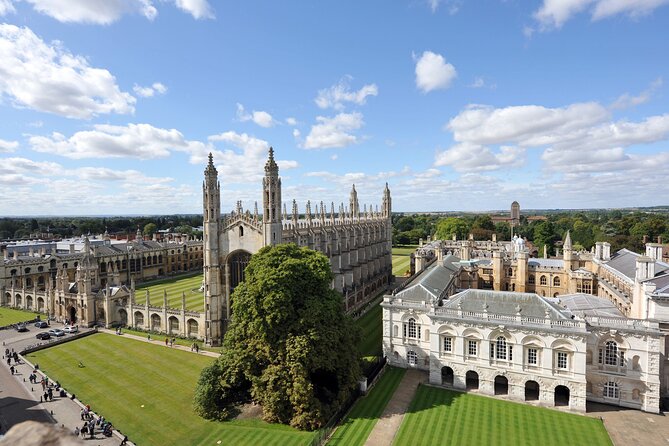 Private Custom Tour With a Local Guide In Cambridge - The Mathematical Bridge and Queens College setting