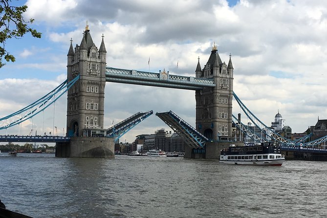 Private Custom Walking Tour: Half Day Sightseeing Tour of London - Shakespeare’s Globe and the South Bank