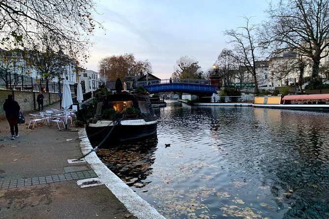 Private Custom Walking Tour: Half Day Sightseeing Tour of London - Trafalgar Square, Piccadilly Circus, and Theatre London