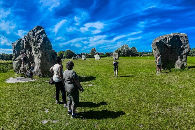 Private Day Tour to Bath, Avebury & The Cotswolds - A private vehicle is the main advantage