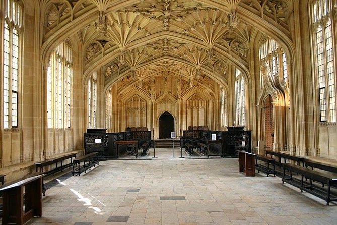 Private Day Tour to Oxford and The Cotswolds - The early start and the road to Oxford