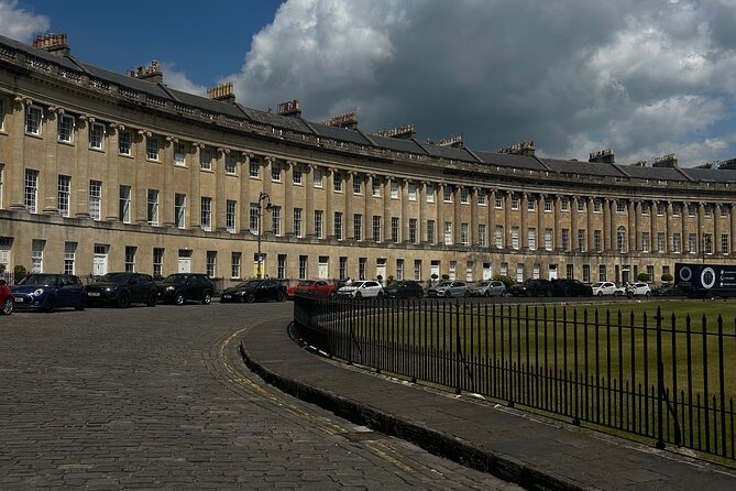 Private Day Tour to Stonehenge, Bath and The Cotswolds - Why the private guide makes the difference