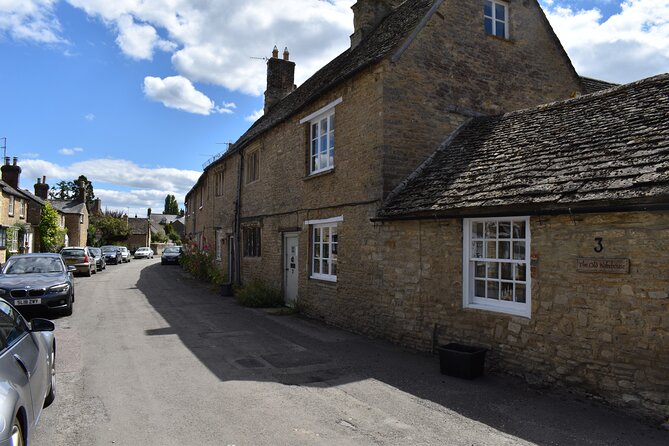 Private Downton Abbey Tour, including Bampton, Cogges Farm, and Highclere - What the $761.05 price really buys
