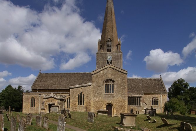 Private Downton Abbey Tour, including Bampton, Cogges Farm, and Highclere - Who should book this experience?