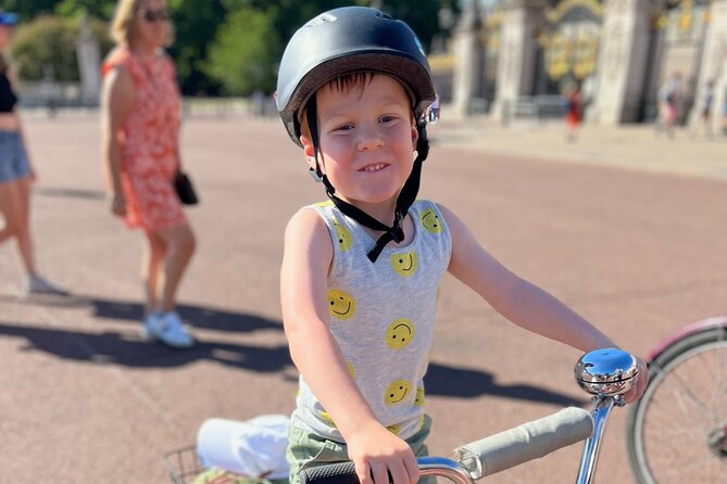 Private Family Bike Tour of London, fun for all ages! - Big Ben, Westminster, and small Westminster streets