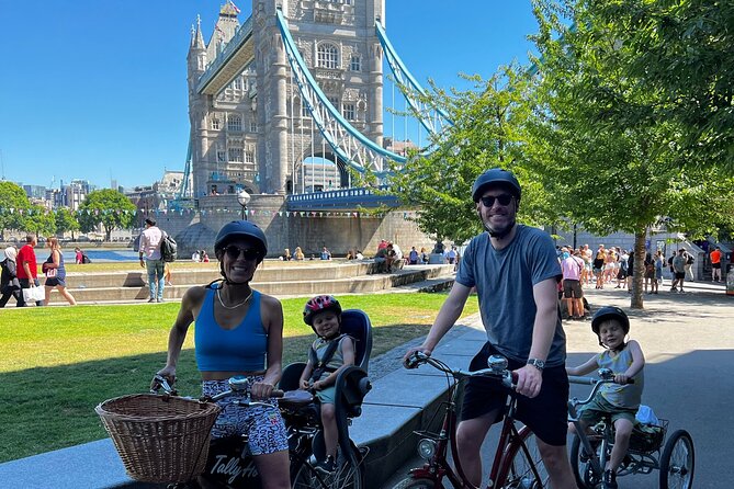 Private Family Bike Tour of London, fun for all ages! - St. James’s Park, Horse Guards, and Buckingham Palace