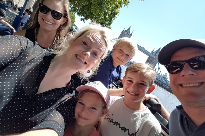 Private Full-Day London Tour by Foot & Public Transport - Buckingham Palace and the royal quarter