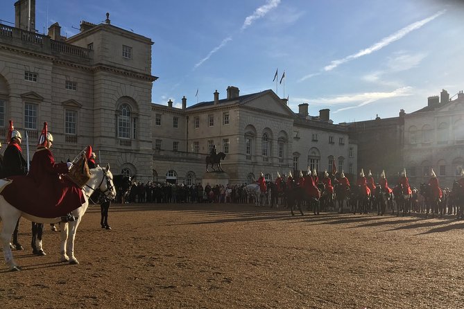 Private Guided and Chauffeured Tour of London - Starting at the Tower of London and Tower Bridge