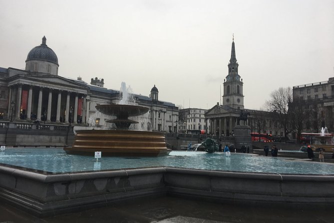 Private Guided and Chauffeured Tour of London - Piccadilly Circus, the West End, and Harrods