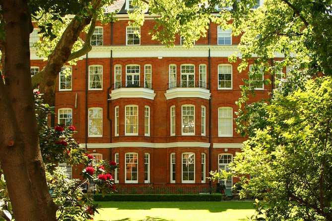 Private Guided Tour of Historic Chelsea - The Chelsea Physic Garden adds a scientific twist