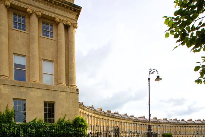 Private Guided Tour of Jane Austen's Bath - Queen Square and the view from No. 13