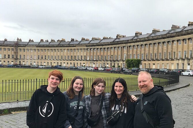 Private Guided Tour of Windsor, Stonehenge and Bath - A British pub lunch at Crystal Palace