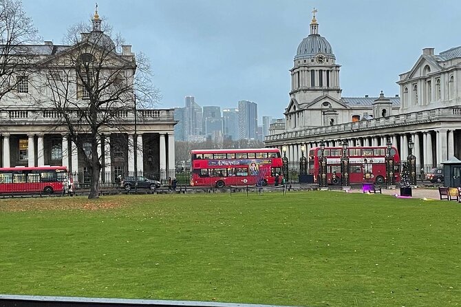 Private Half Day Tour on a London Cab - The Tower of London and its darker stories