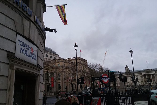Private James Bond Fictional and Film Spy Tour of London - Charing Cross and Trafalgar Square: following the chase