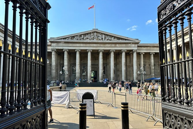 Private Kid-Friendly London British Museum Tour and West End Walk - Two hours among Egyptian and Greek treasures