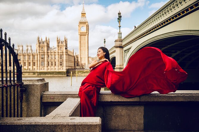 Private landmarks photoshoot for families and couples - Starting at Westminster Bridge and Big Ben