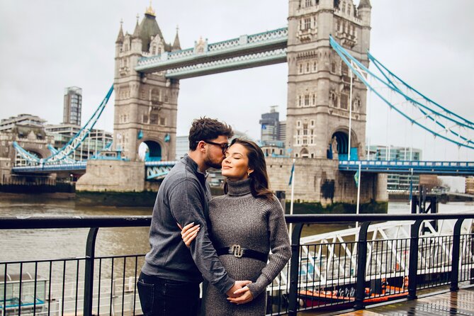 Private landmarks photoshoot for families and couples - Weather, timing, and meeting advice