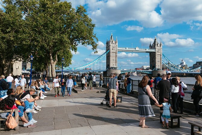 Private Layover Tour of London with Pickup from Heathrow Airport - Is a Heathrow layover tour worth the risk?