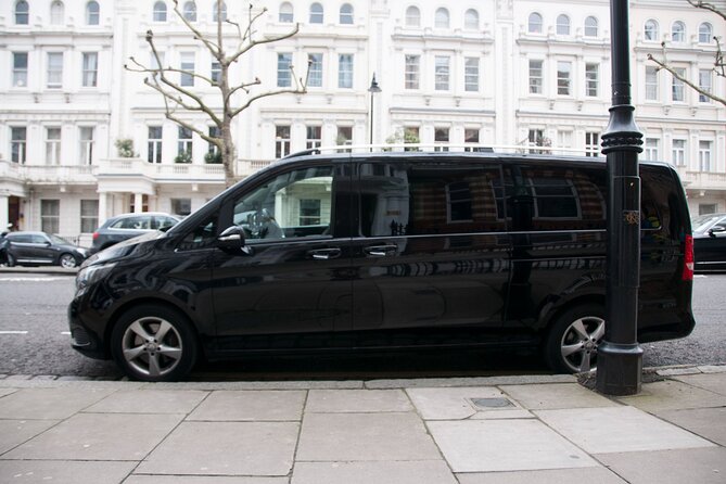 Private London Arrival Transfer - Airport to Hotel / Accommodation - The ride into London and Docklands