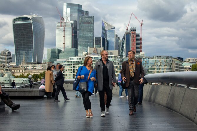 Private London Day Tour with a Local: Custom Highlights & Gems - Big Ben and Parliament: A Strong First Chapter